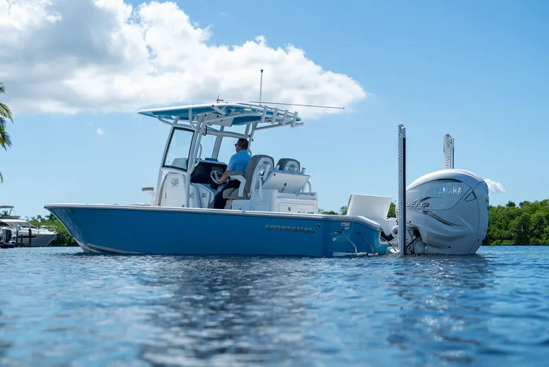 Slide: The Image of Sportsman Masters 267OE Bay Boat 2021 - 10