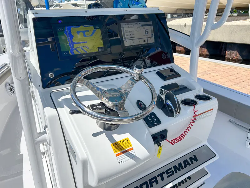 Slide: The Image of Sportsman Masters 267OE Bay Boat 2021 - 15