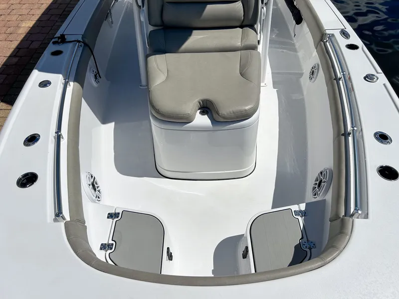 Slide: The Image of Sportsman Masters 267OE Bay Boat 2021 - 27
