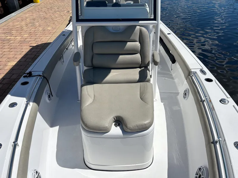 Slide: The Image of Sportsman Masters 267OE Bay Boat 2021 - 29