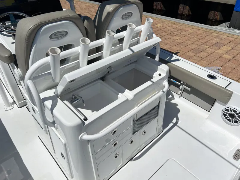Slide: The Image of Sportsman Masters 267OE Bay Boat 2021 - 36