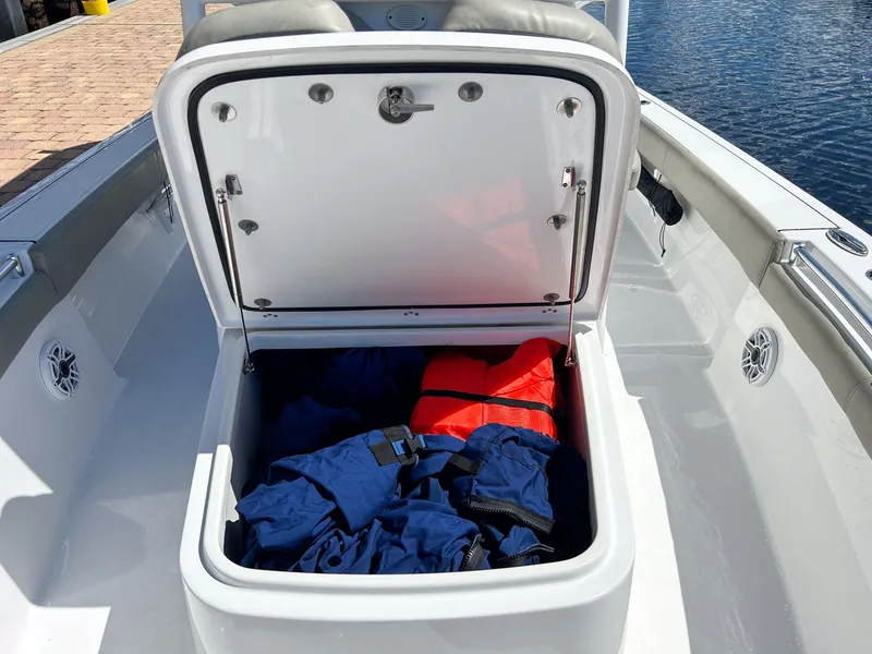Slide: The Image of Sportsman Masters 267OE Bay Boat 2021 - 44