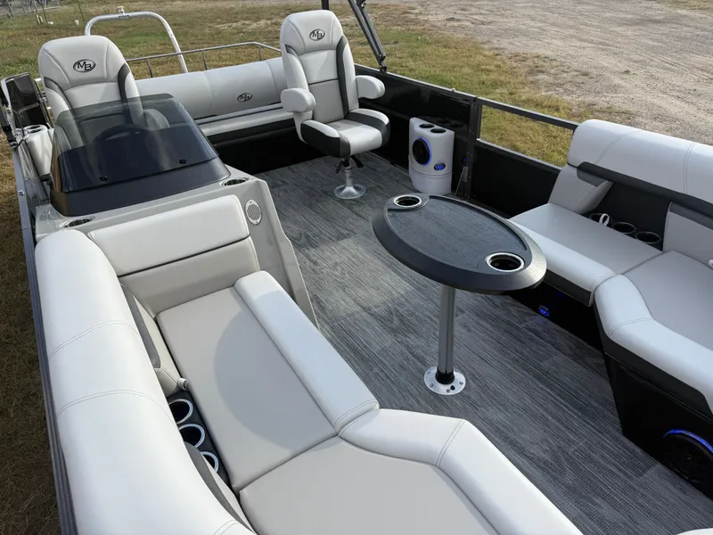 Slide: The Image of Montego Bay 8522 Swingback Premium Deluxe Pontoon & Honda 4-Stroke EFI 2026 - 30
