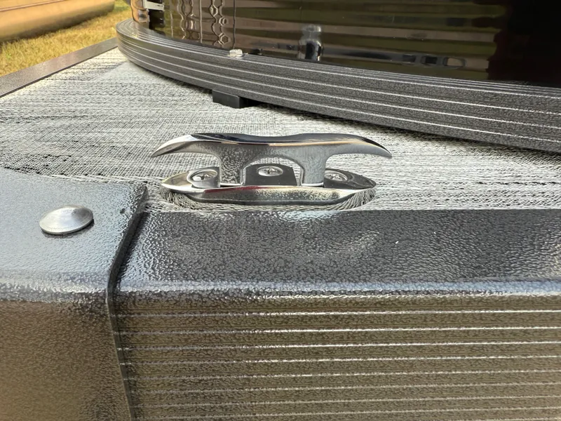 Slide: The Image of Montego Bay 8522 Swingback Premium Deluxe Pontoon & Honda 4-Stroke EFI 2026 - 33