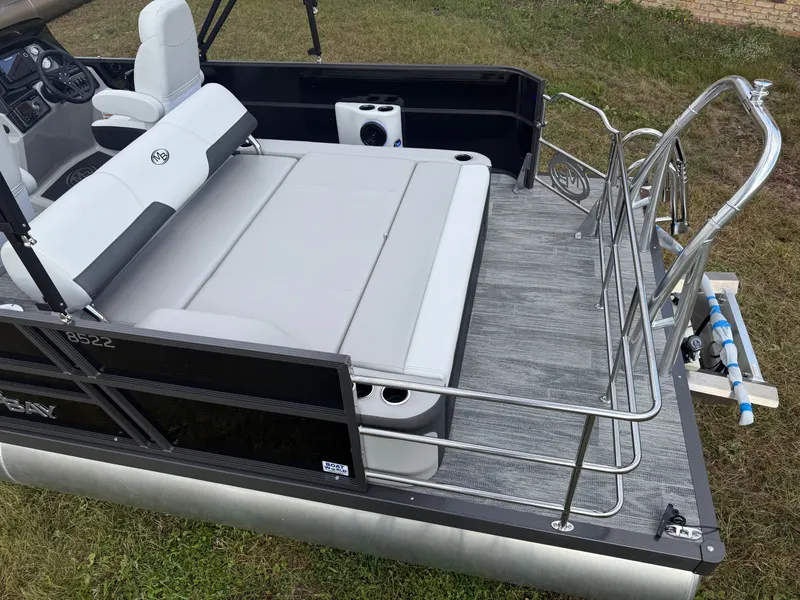 Slide: The Image of Montego Bay 8522 Swingback Premium Deluxe Pontoon & Honda 4-Stroke EFI 2026 - 4