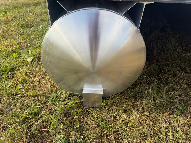 Slide: The Image of Montego Bay 8522 Swingback Premium Deluxe Pontoon & Honda 4-Stroke EFI 2026 - 40