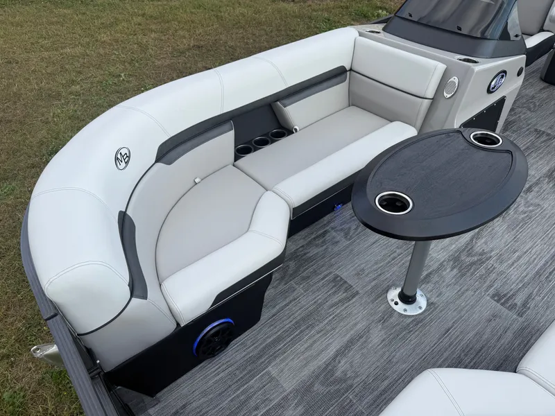 Slide: The Image of Montego Bay 8522 Swingback Premium Deluxe Pontoon & Honda 4-Stroke EFI 2026 - 7