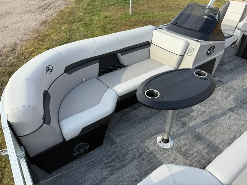 Slide: The Image of Montego Bay 8522 Swingback Deluxe Pontoon & Honda 4-Stroke EFI 2026 - 8