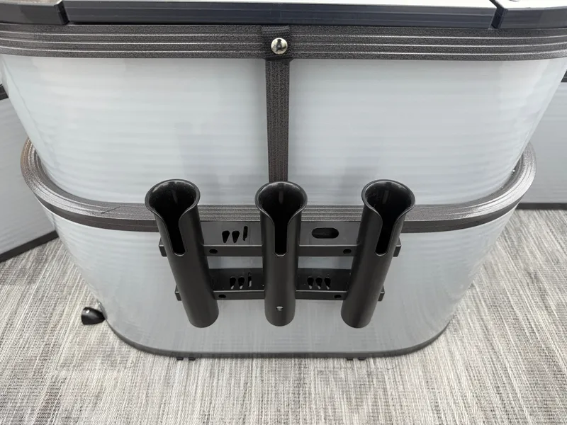 Slide: The Image of Montego Bay 8522 Fish & Cruise Tritoon & Honda 4-Stroke EFI 2026 - 24