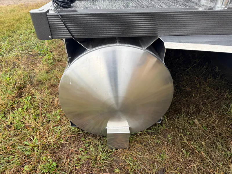 Slide: The Image of Montego Bay 8522 Fish & Cruise Tritoon & Honda 4-Stroke EFI 2026 - 43