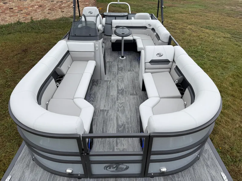 Slide: The Image of Montego Bay 8522 Fish & Cruise Tritoon & Honda 4-Stroke EFI 2026 - 9