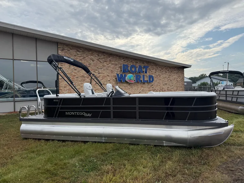 Slide: The Image of Montego Bay 8522 Quad Lounge Tritoon & Honda 4-Stroke EFI 2026 - 44