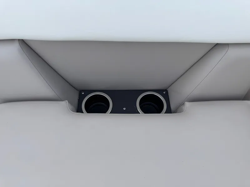 Slide: The Image of Princecraft Vectra 21 RL Dinette Swingback $27995 2024 - 13