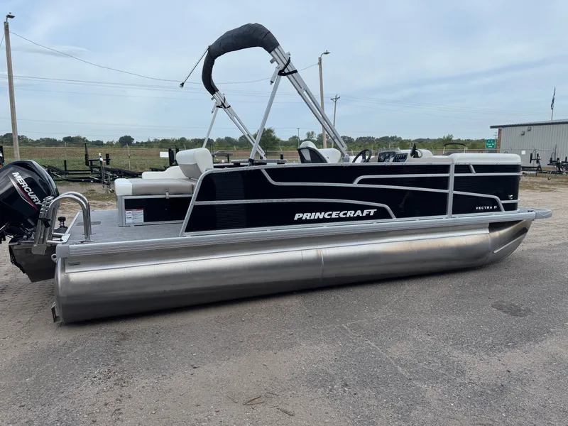 Slide: The Image of Princecraft Vectra 21 RL Dinette Swingback $27995 2024 - 43