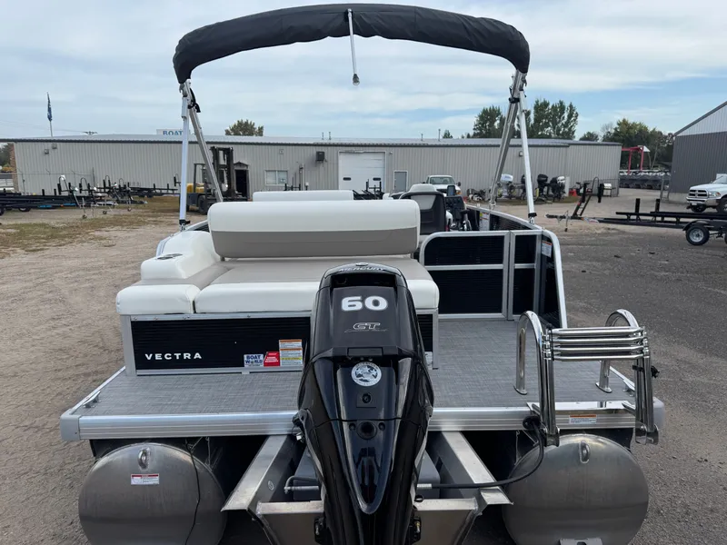 Slide: The Image of Princecraft Vectra 21 RL Dinette Swingback Pontoon 2024 - 31