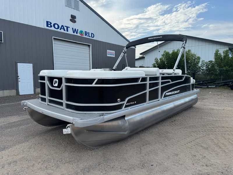 Slide: The Image of Princecraft Vectra 21 RL Dinette Swingback Pontoon 2024 - 50