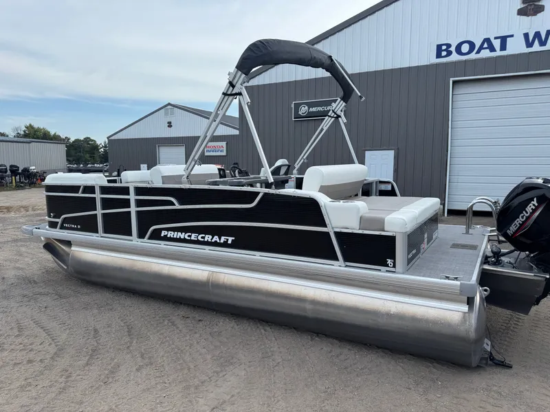 Slide: The Image of Princecraft Vectra 21 RL Dinette Swingback Pontoon 2024 - 55