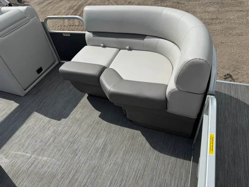 Slide: The Image of Sweetwater 1880 Pontoon 2021 - 11