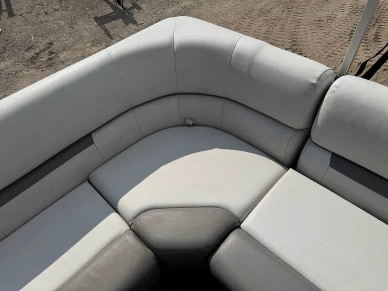 Slide: The Image of Sweetwater 1880 Pontoon 2021 - 28