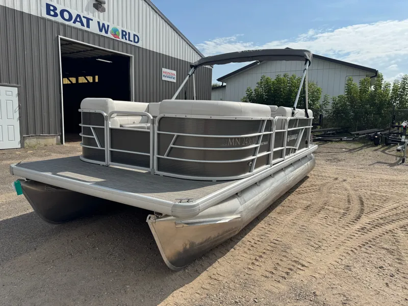 Slide: The Image of Sweetwater 1880 Pontoon 2021 - 41