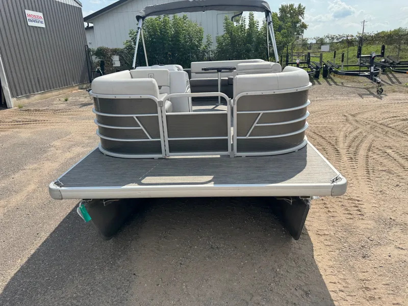 Slide: The Image of Sweetwater 1880 Pontoon 2021 - 43