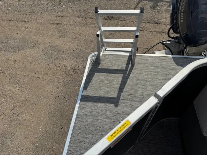 Slide: The Image of Sweetwater 1880 Pontoon 2021 - 51