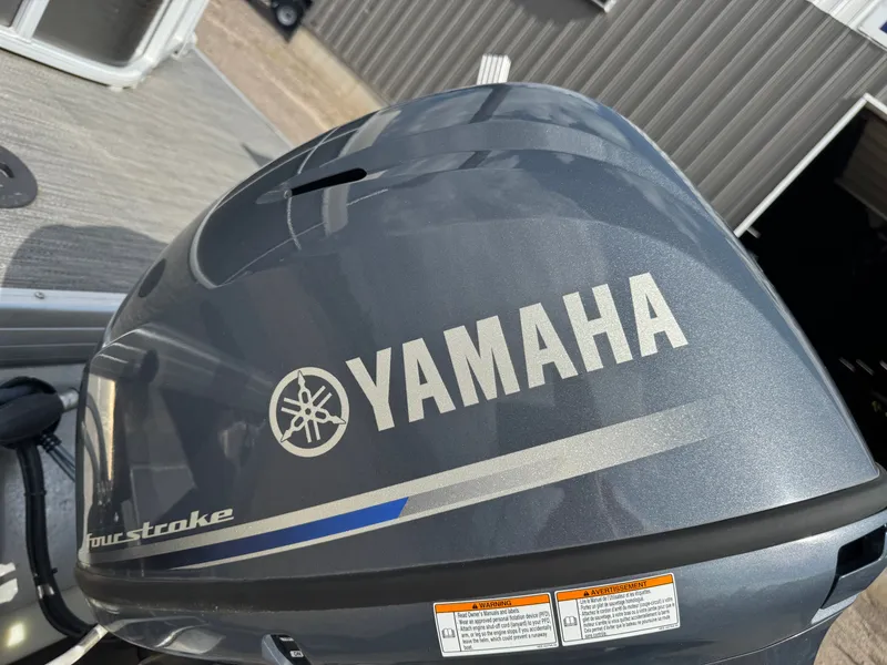 Slide: The Image of Sweetwater 1880 Pontoon 2021 - 52