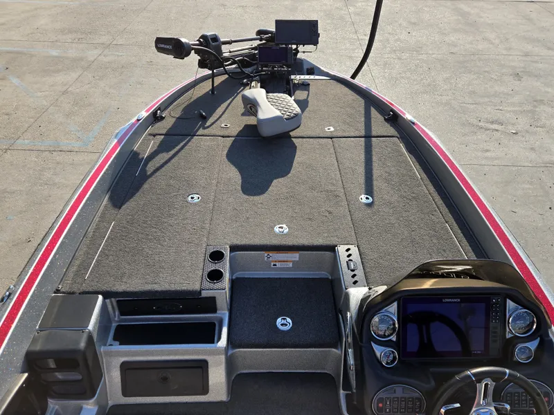 Slide: The Image of Triton 20 TrX Patriot 2021 - 10