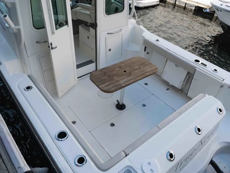 Slide: The Image of Boston Whaler 285 CONQUEST PH 2016 - 10