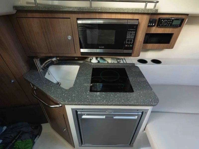 Slide: The Image of Boston Whaler 285 CONQUEST PH 2016 - 25