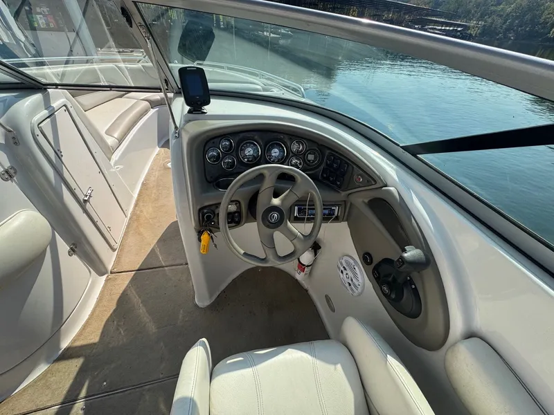 Slide: The Image of Crownline Boats 270 BR 2008 - 11