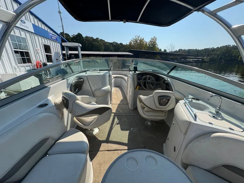 Slide: The Image of Crownline Boats 270 BR 2008 - 8