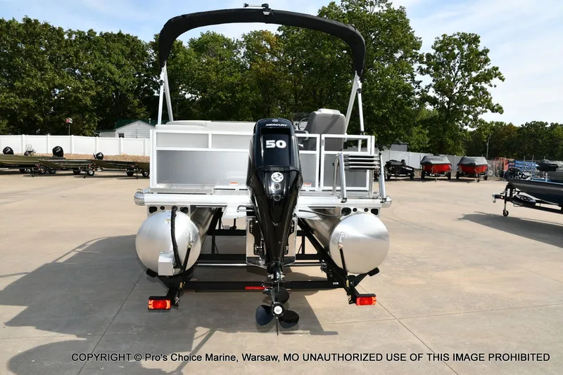 Slide: The Image of Sun Tracker Bass Buggy 16 XL Select 2026 - 17
