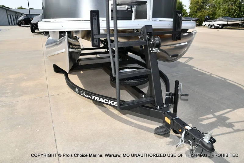Slide: The Image of Sun Tracker Bass Buggy 16 XL Select 2026 - 23
