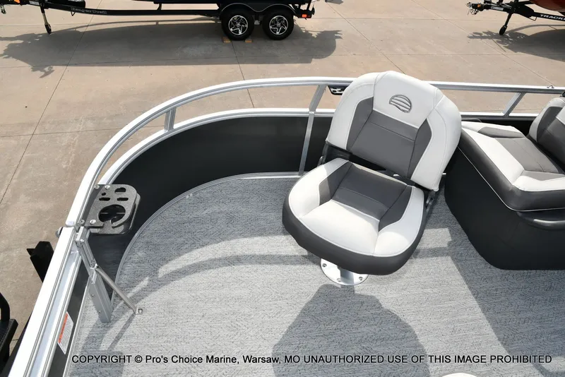 Slide: The Image of Sun Tracker Bass Buggy 16 XL Select 2026 - 25