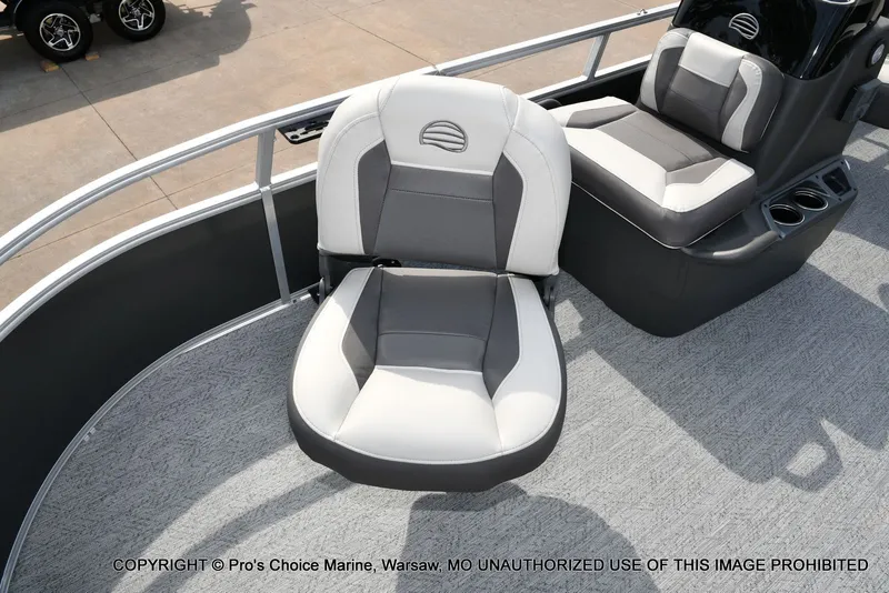 Slide: The Image of Sun Tracker Bass Buggy 16 XL Select 2026 - 26