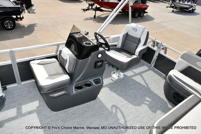 Slide: The Image of Sun Tracker Bass Buggy 16 XL Select 2026 - 30