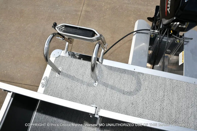 Slide: The Image of Sun Tracker Bass Buggy 16 XL Select 2026 - 39