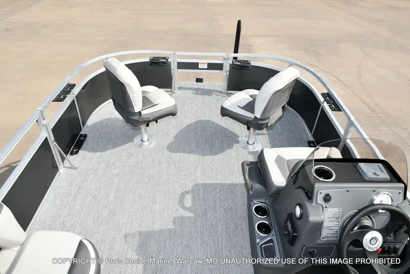 Slide: The Image of Sun Tracker Bass Buggy 16 XL Select 2026 - 47