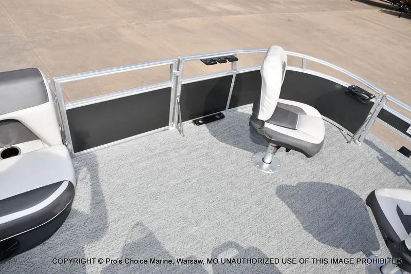 Slide: The Image of Sun Tracker Bass Buggy 16 XL Select 2026 - 49