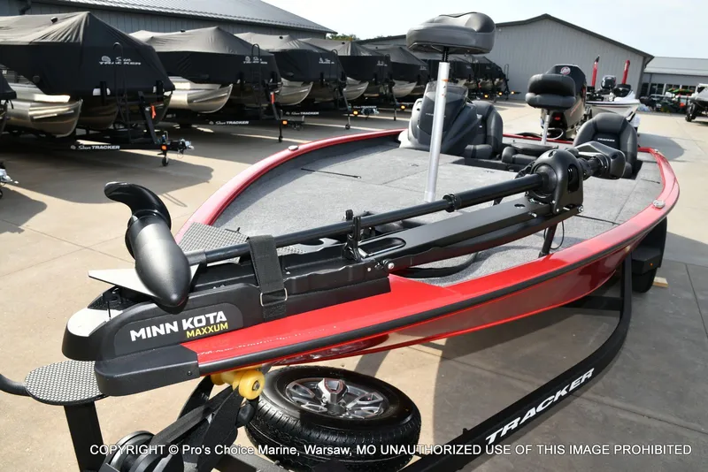 Slide: The Image of Tracker Savage 215 w/200HP Mercury Pro-XS 2026 - 27