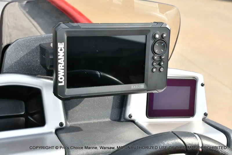 Slide: The Image of Tracker Savage 215 w/200HP Mercury Pro-XS 2026 - 40