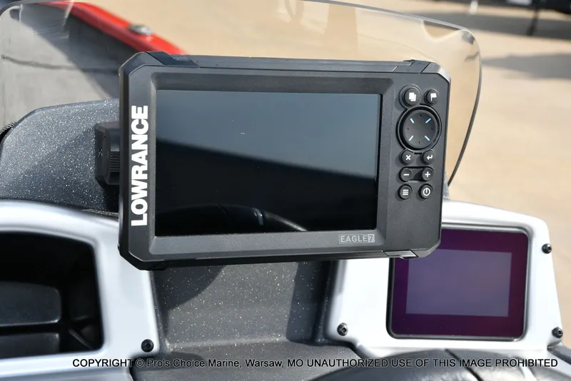 Slide: The Image of Tracker Savage 215 w/200HP Mercury Pro-XS 2026 - 6