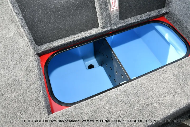 Slide: The Image of Tracker Savage 215 w/200HP Mercury Pro-XS 2026 - 61