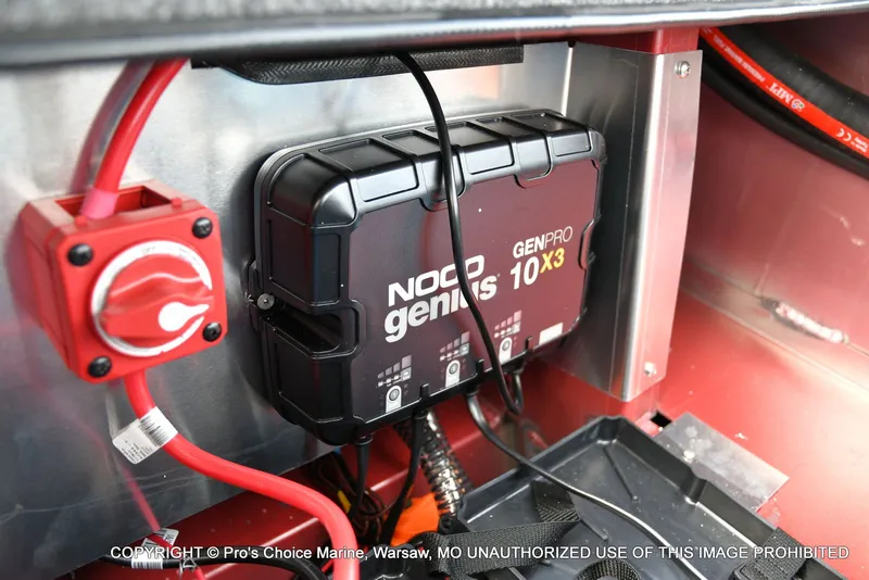 Slide: The Image of Tracker Savage 215 w/200HP Mercury Pro-XS 2026 - 67