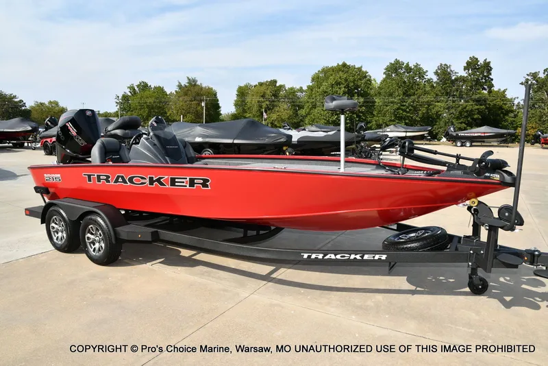 Slide: The Image of Tracker Savage 215 w/200HP Mercury Pro-XS 2026 - 69