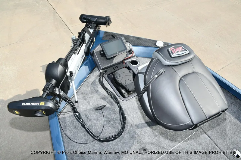 Slide: The Image of Ranger RT198P Cup Garmin Livescope Equipped 2026 - 12