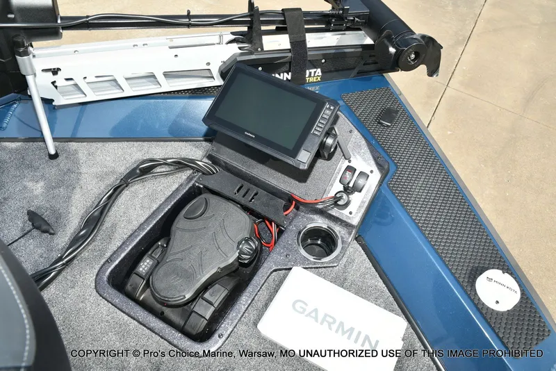 Slide: The Image of Ranger RT198P Cup Garmin Livescope Equipped 2026 - 13