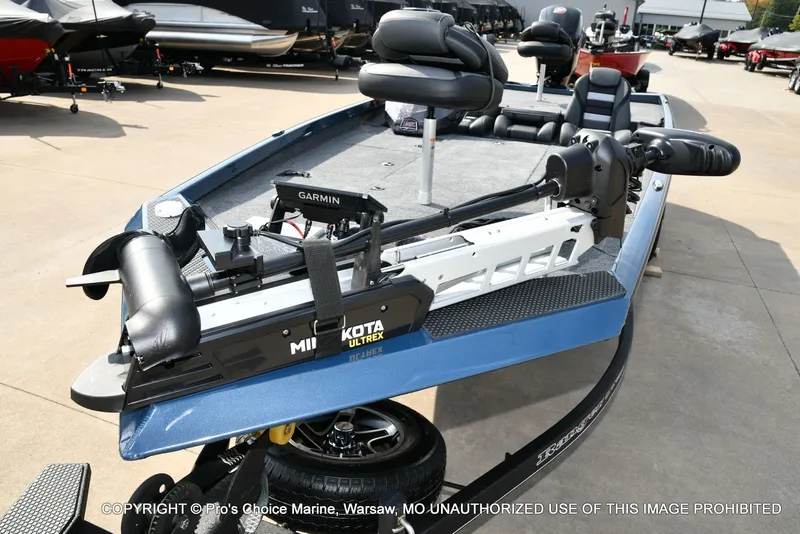 Slide: The Image of Ranger RT198P Cup Garmin Livescope Equipped 2026 - 19