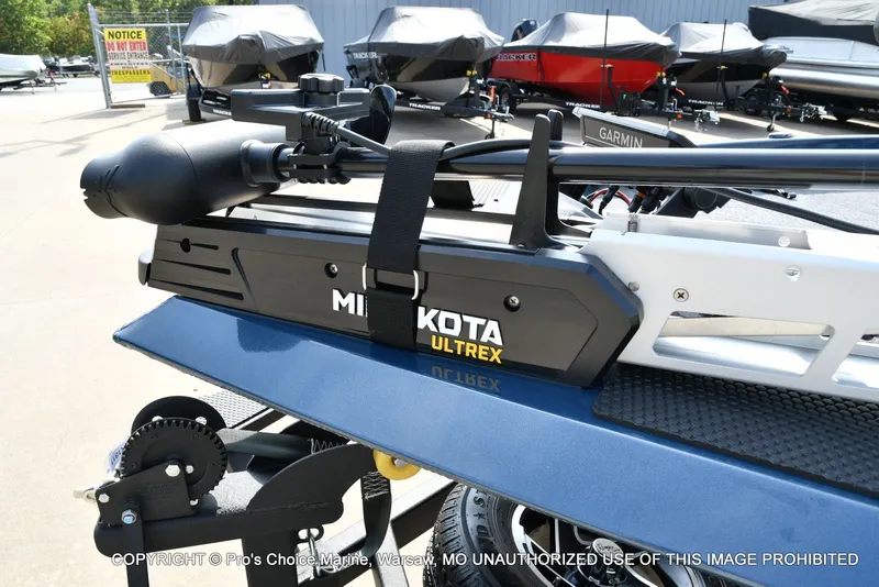 Slide: The Image of Ranger RT198P Cup Garmin Livescope Equipped 2026 - 28